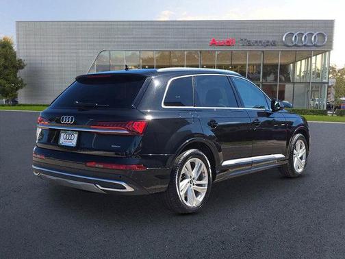 2024 Audi Q7 55 Premium Plus