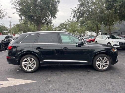 2024 Audi Q7 55 Premium Plus