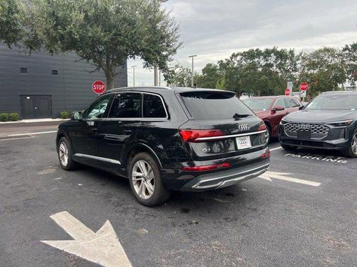 2024 Audi Q7 55 Premium Plus
