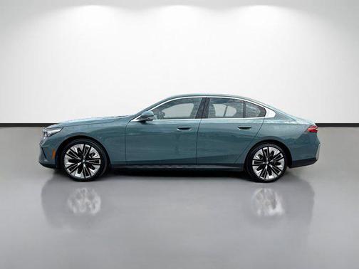 Green Metallic 2024 BMW 530 530i