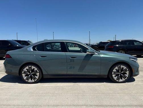 Green Metallic 2024 BMW 530 530i