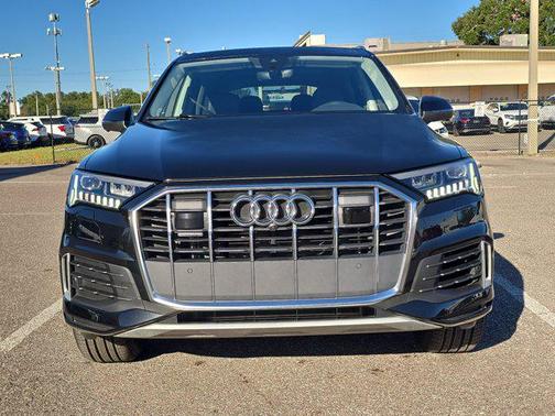 2024 Audi Q7 45 Premium Plus