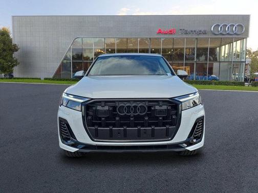 2025 Audi Q7 45 Premium Plus