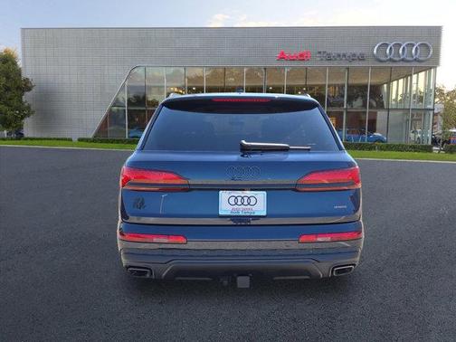 2025 Audi Q7 55 Prestige