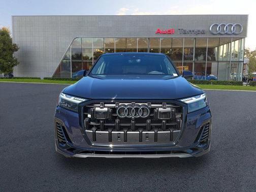 2025 Audi Q7 55 Prestige
