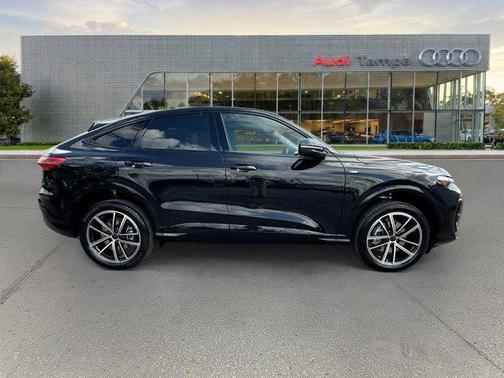Mythos Black Metallic 2026 Audi Q5 Sportback Premium Plus TFSI quattro S tronic