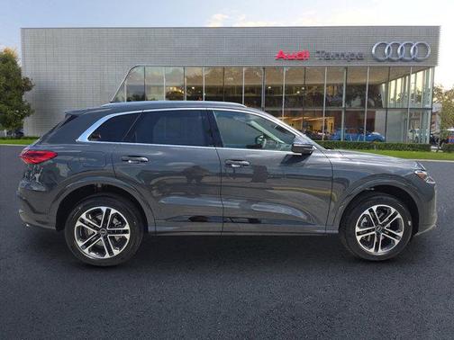 2025 Audi Q5 Premium