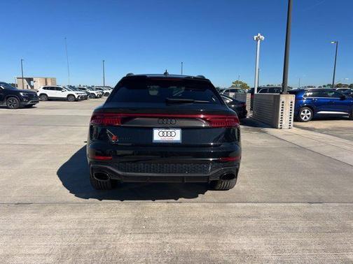 2023 Audi RS Q8 4.0T