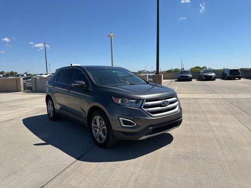 White Platinum Metallic Tri-Coat 2017 Ford Edge Titanium
