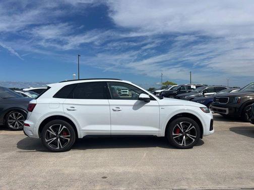 2025 Audi Q5 45 S line Prestige