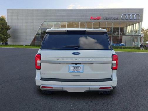 2023 Ford Expedition XLT