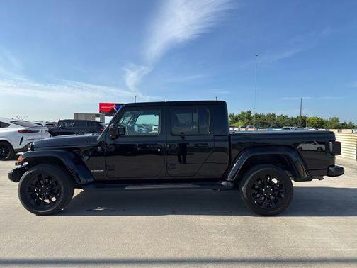 Black Clearcoat 2021 Jeep Gladiator High Altitude 4x4