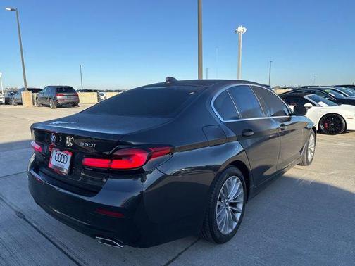 2022 BMW 530 i