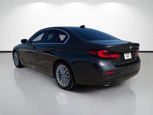 2022 BMW 530 i