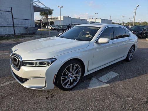 2020 BMW 740 740i