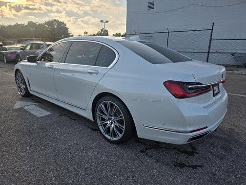 2020 BMW 740 740i