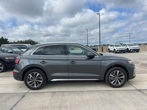 2022 Audi Q5 45 S line Premium Plus