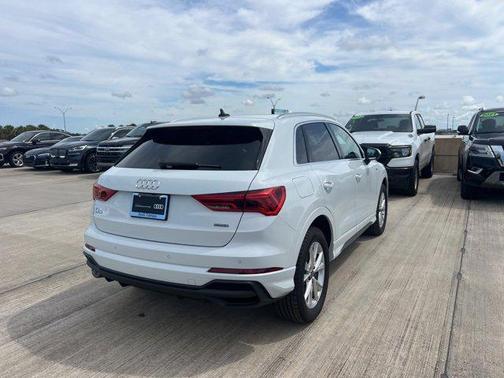 2024 Audi Q3 45 S line Premium Plus