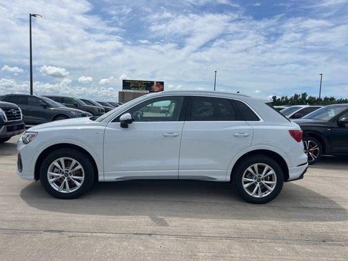2024 Audi Q3 45 S line Premium Plus