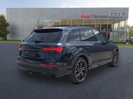 2025 Audi Q7 55 Prestige