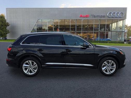 2021 Audi Q7 55 Premium Plus