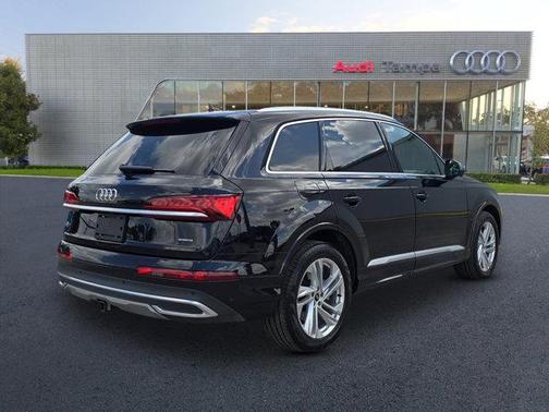 2021 Audi Q7 55 Premium Plus