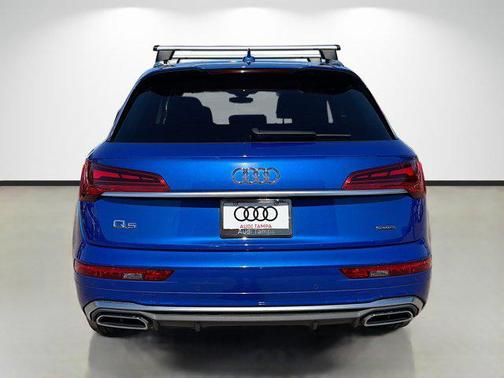 2022 Audi Q5 e 55 S line Prestige