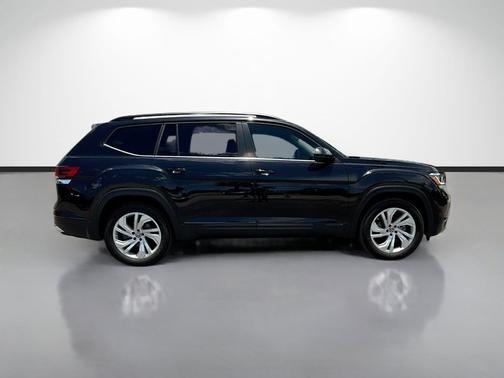 Deep Black Pearl 2023 Volkswagen Atlas 3.6L SE w/Technology