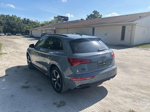 2022 Audi Q5 45 S line Prestige