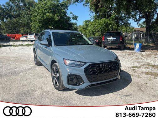 2022 Audi Q5 45 S line Prestige