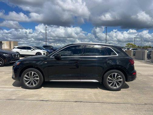 2023 Audi Q5 45 S line Premium