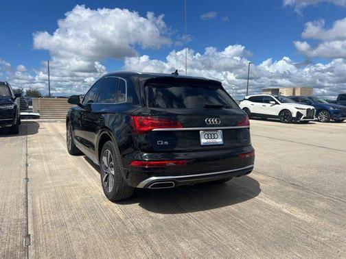 2023 Audi Q5 45 S line Premium