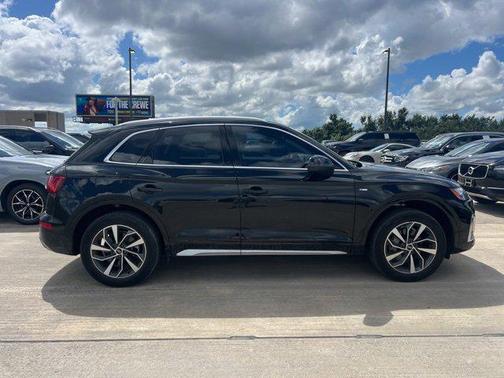 2023 Audi Q5 45 S line Premium