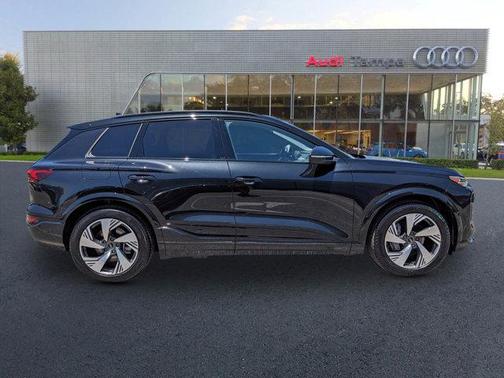 2025 Audi Q6 e-tron Prestige quattro