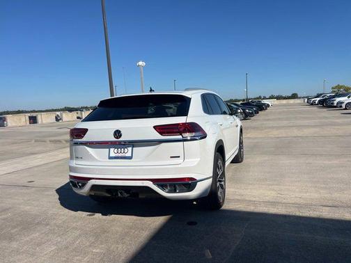2022 Volkswagen Atlas Cross Sport 3.6L V6 SEL Premium R-Line