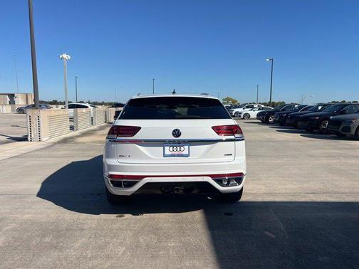 2022 Volkswagen Atlas Cross Sport 3.6L V6 SEL Premium R-Line