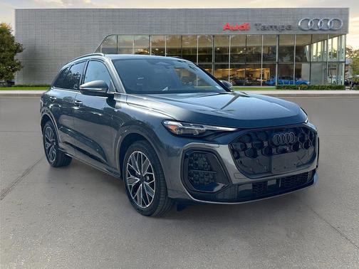 Daytona Gray Metallic 2026 Audi Q5 Prestige