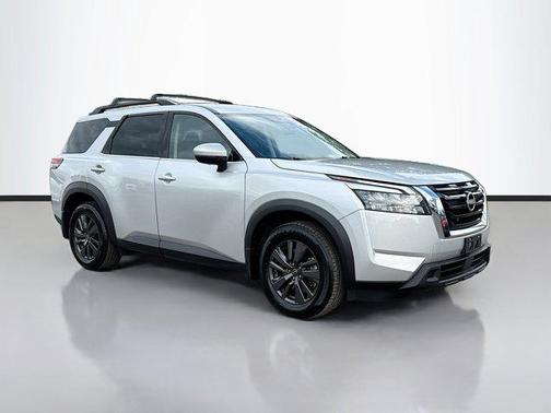 2023 Nissan Pathfinder SV 4WD