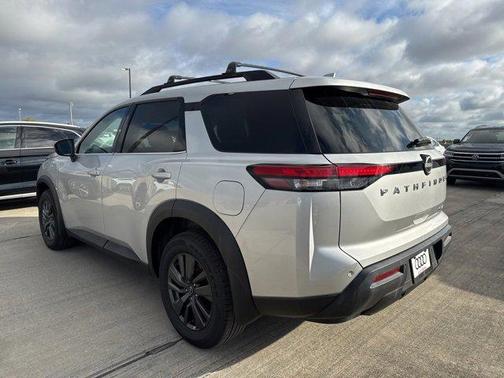 2023 Nissan Pathfinder SV 4WD