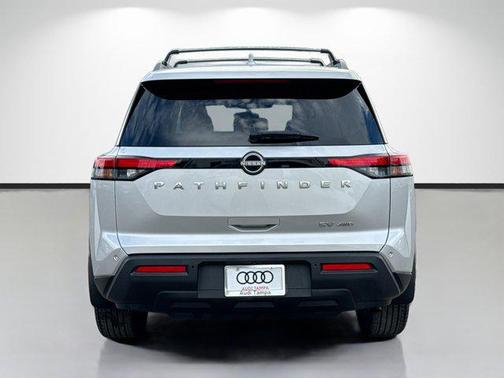 2023 Nissan Pathfinder SV 4WD