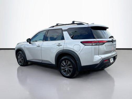 2023 Nissan Pathfinder SV 4WD