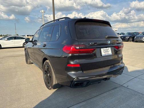2020 BMW X7 M50i