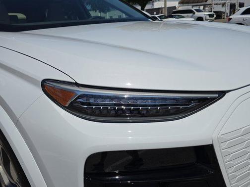 2025 Audi Q6 e-tron Prestige quattro