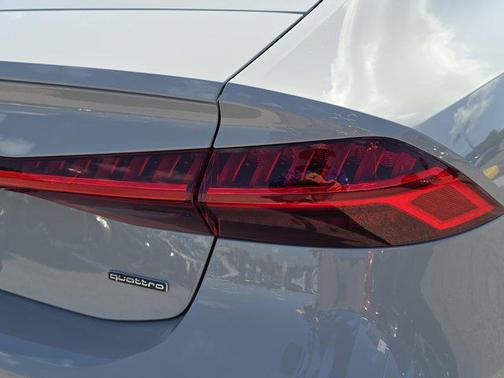 2025 Audi A7 Prestige 55 TFSI quattro S tronic