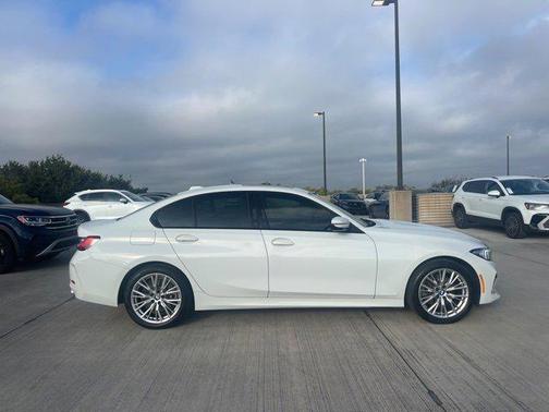 2023 BMW 330 330i