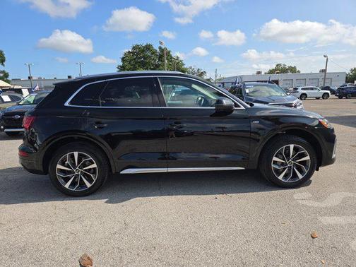 2022 Audi Q5 45 S line Premium Plus
