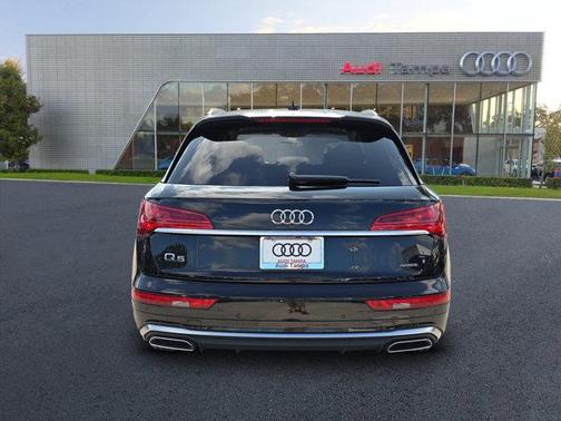 2022 Audi Q5 45 S line Premium Plus
