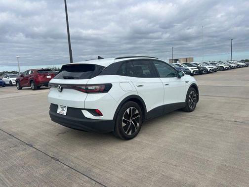 2022 Volkswagen ID.4 Pro