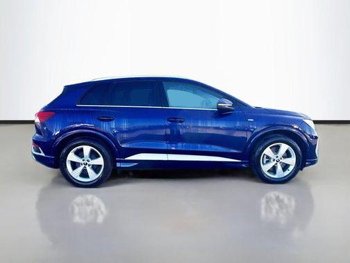 2024 Audi Q4 e-tron Premium Plus 55 quattro