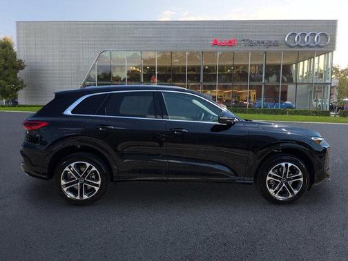 2025 Audi Q5 Premium